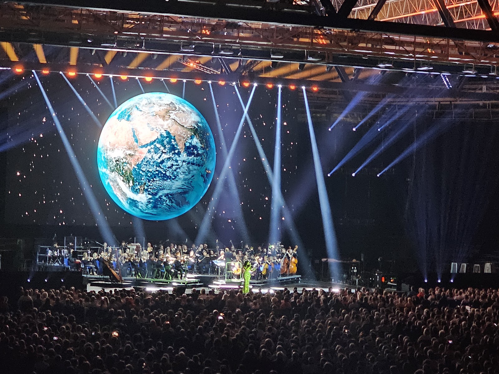 Hanns-Martin-Schleyer-Halle, Stuttgart 4