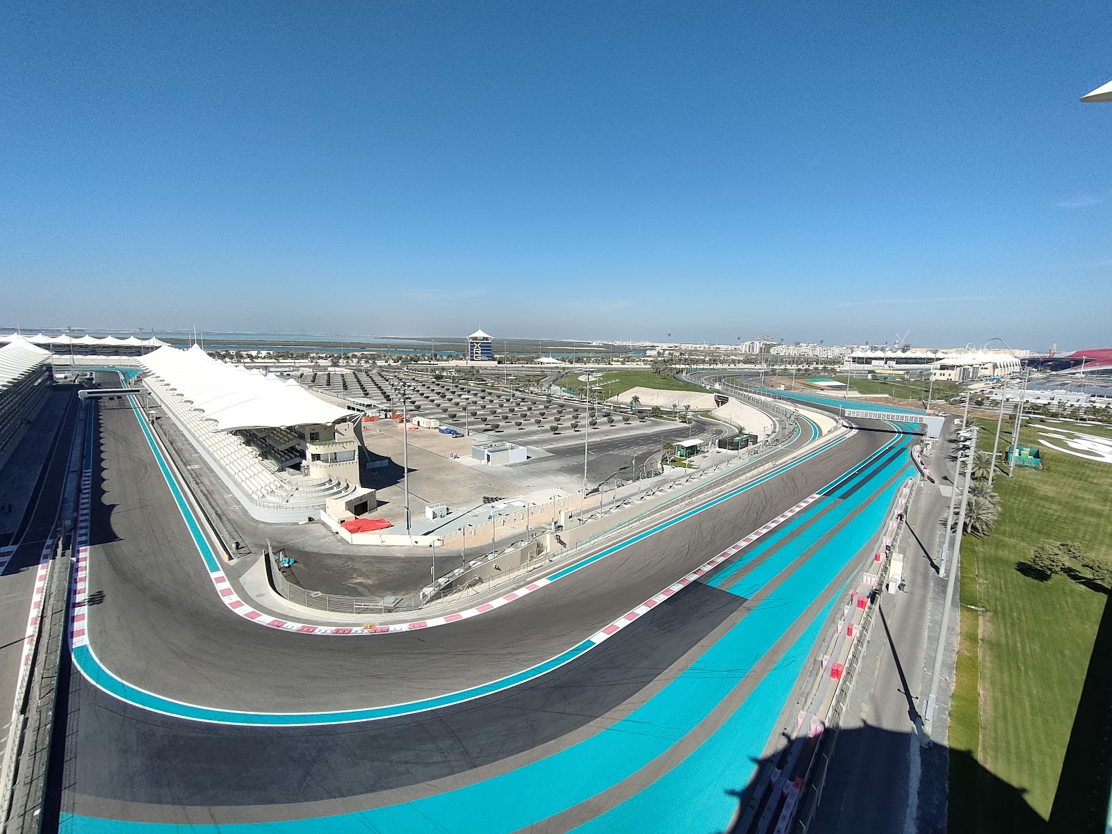 Yas Marina Circuit, Abu Dhabi 4