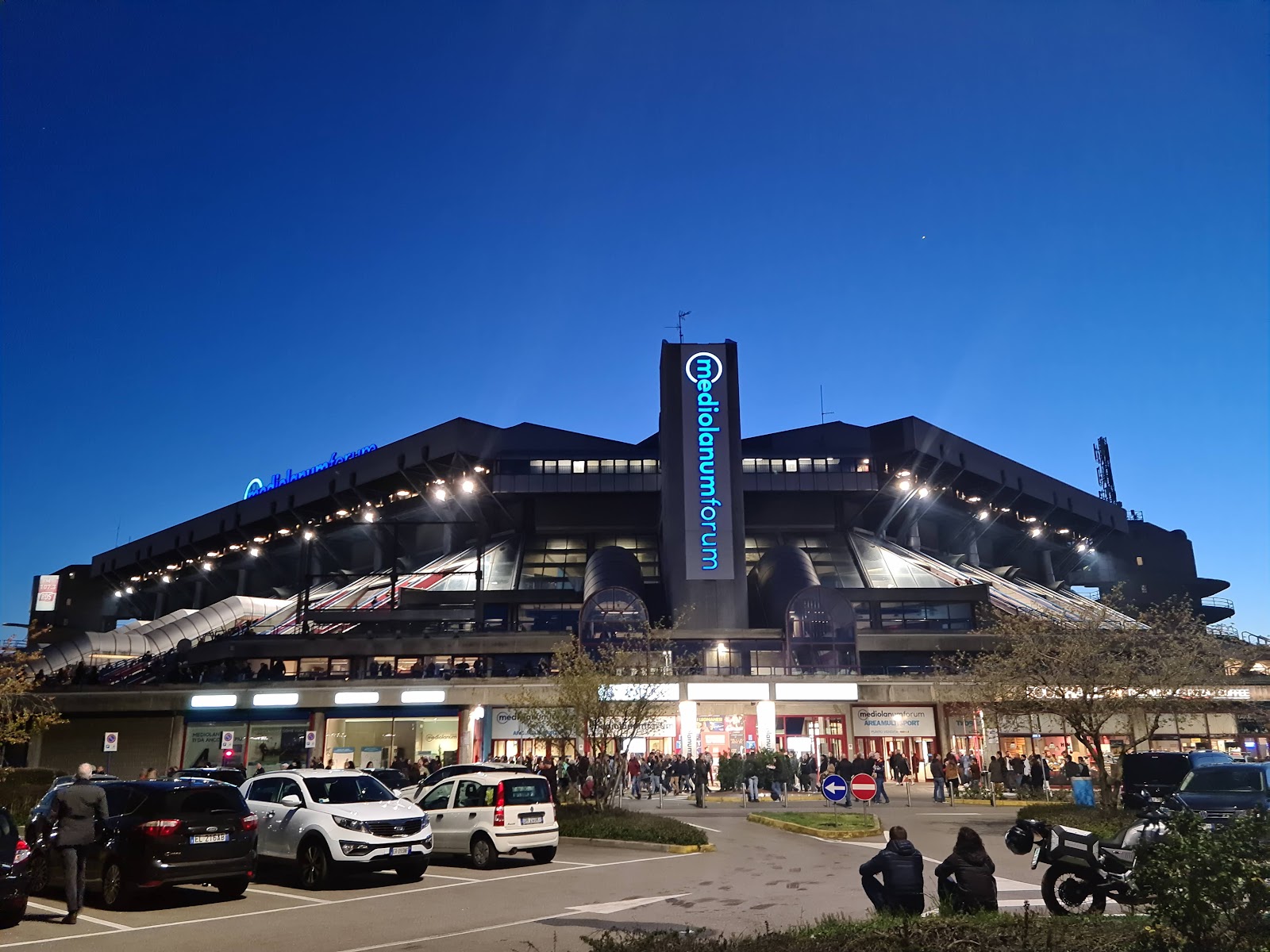 Unipol Forum, Milan 4