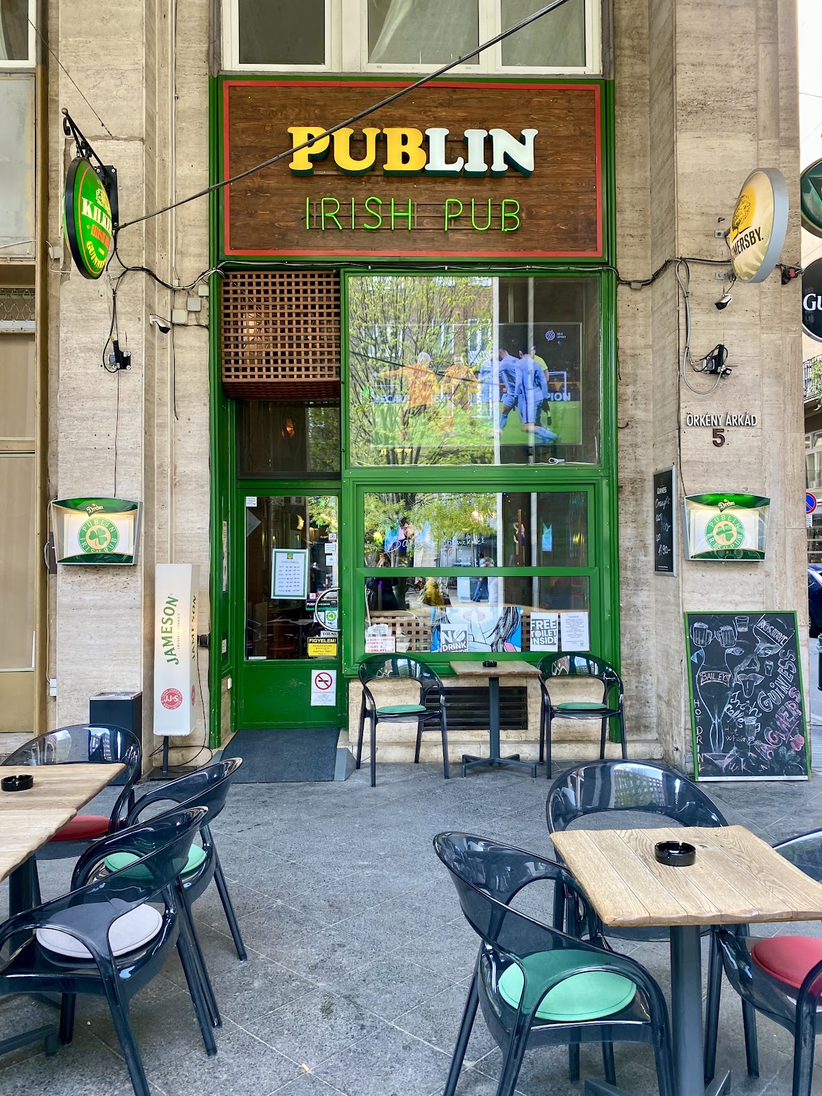 Publin Irish Pub & Restaurant, Budapest