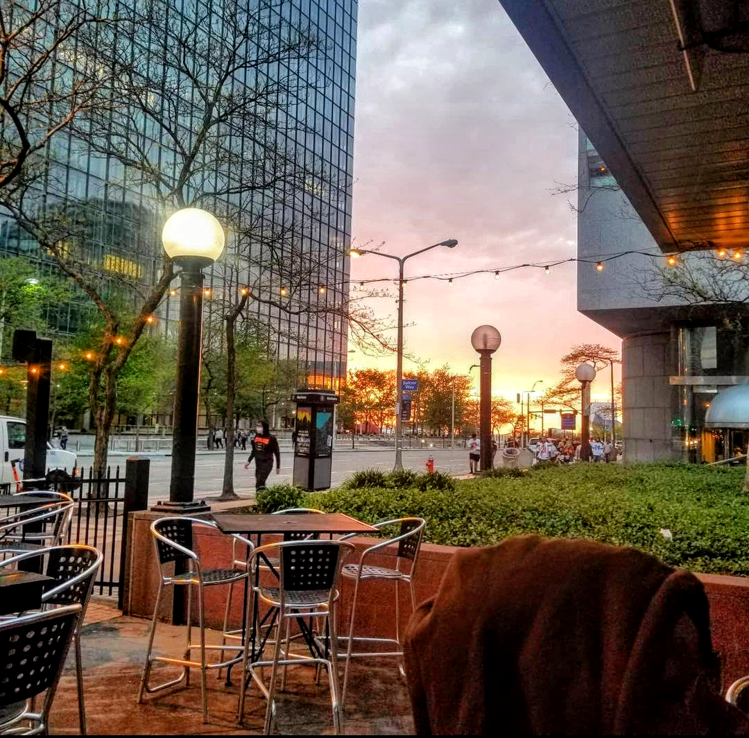 Winking Lizard Downtown Cleveland, Cleveland