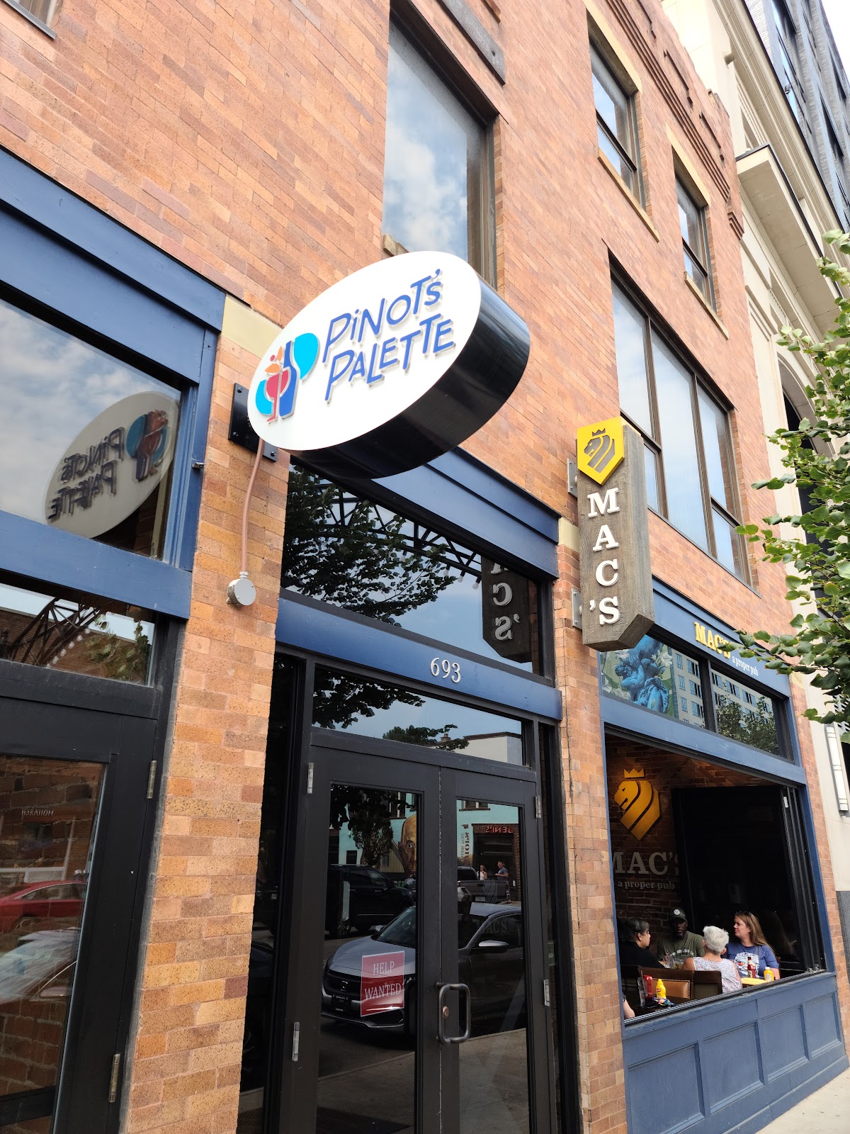 Mac's Proper Pub, Columbus