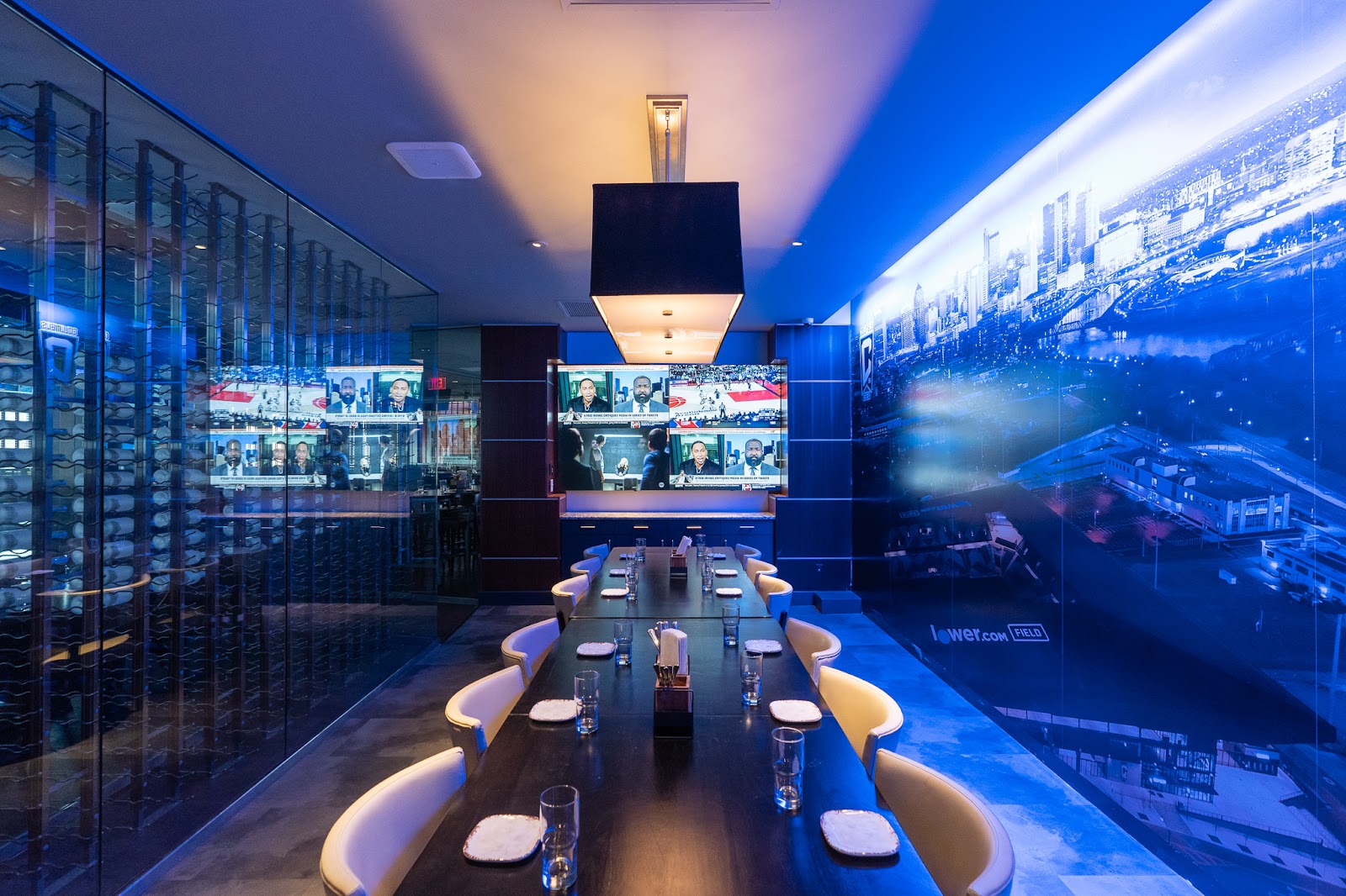 Parlay Sporting Club + Kitchen, Columbus