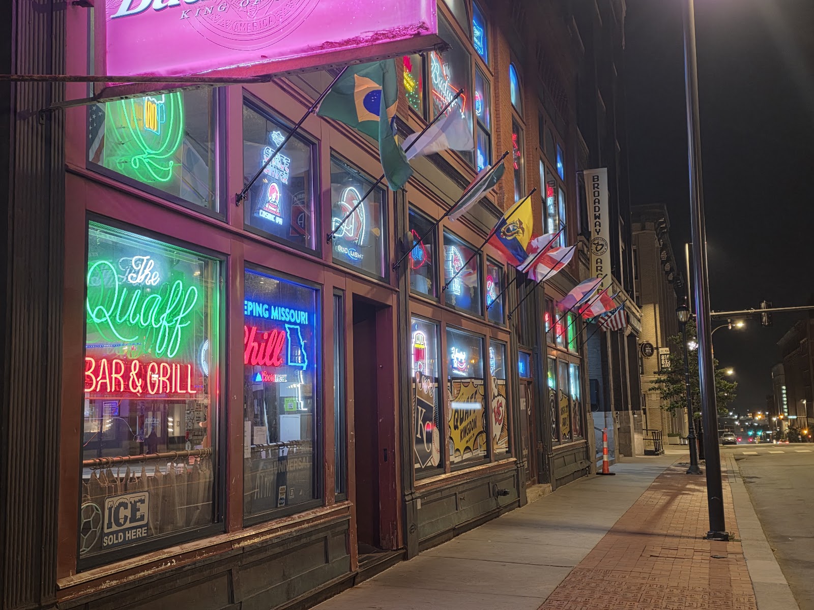 The Quaff Sports Bar And Grill, Kansas City