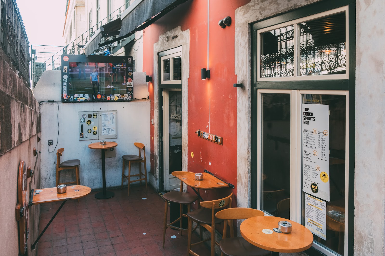 The Couch Sports Bar, Lisbon