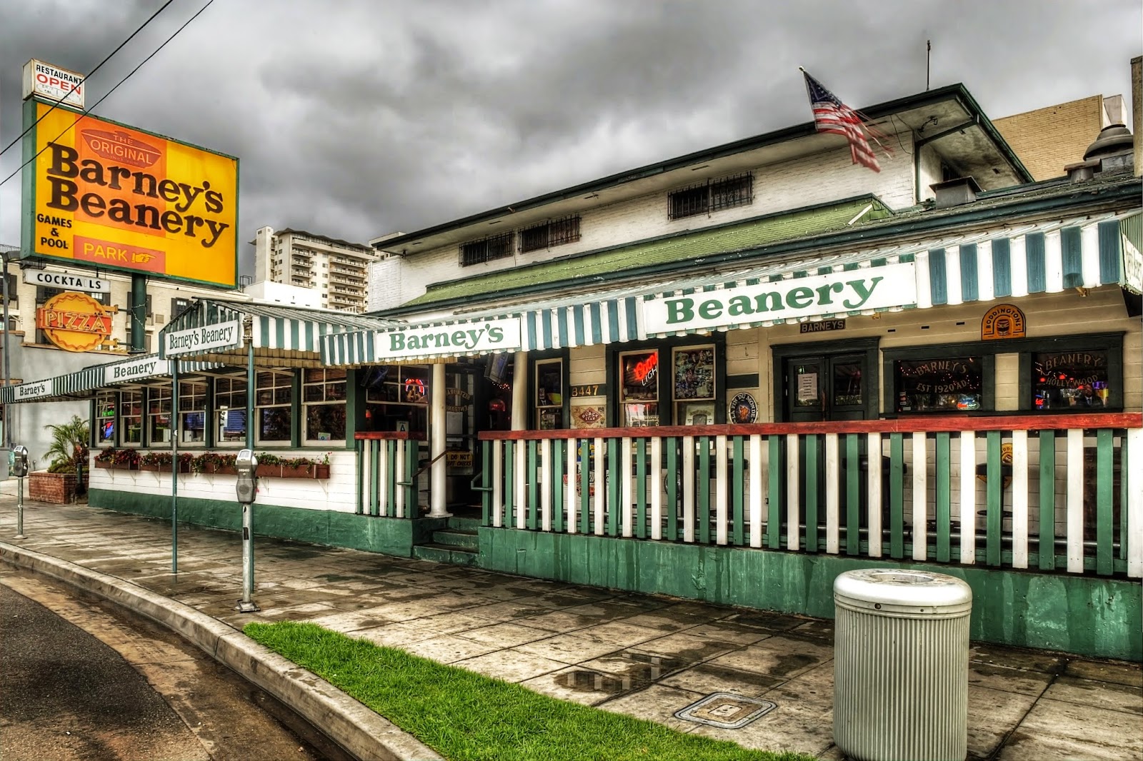 Barney's Beanery, Los Angeles