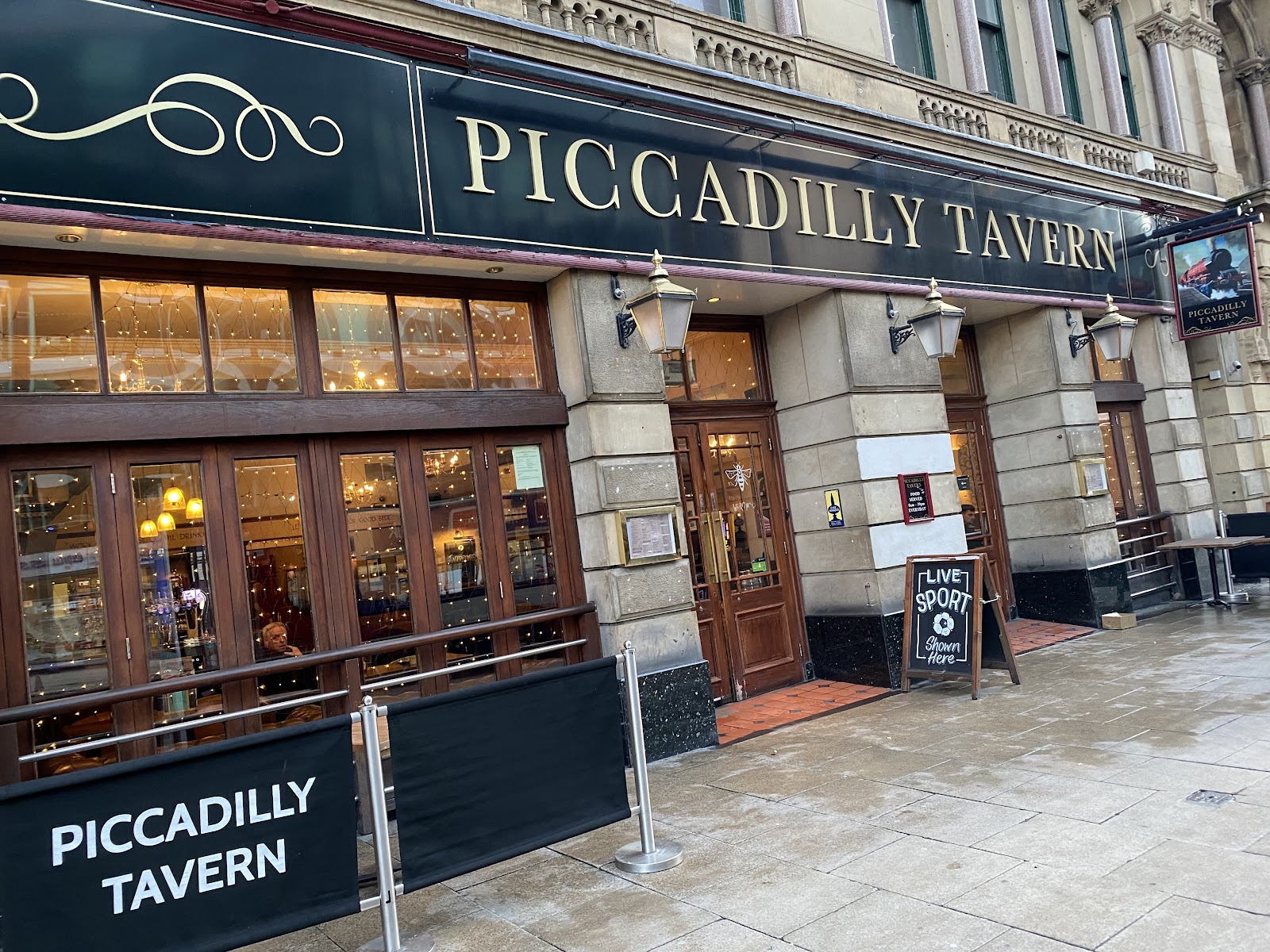 The Piccadilly Tavern, Manchester