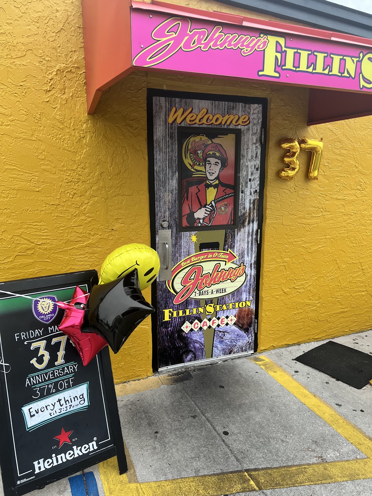 Johnny's Fillin' Station, Orlando