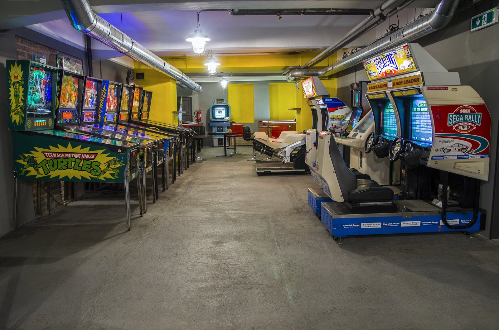 Joystick Bar, Prague