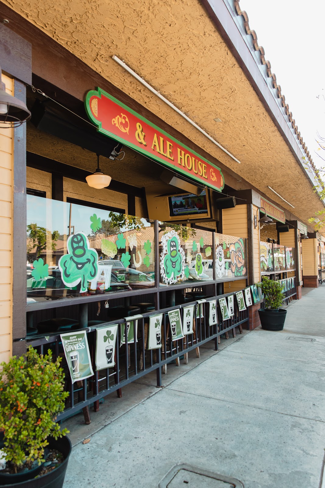 McGregor's Bar and Grill, San Diego