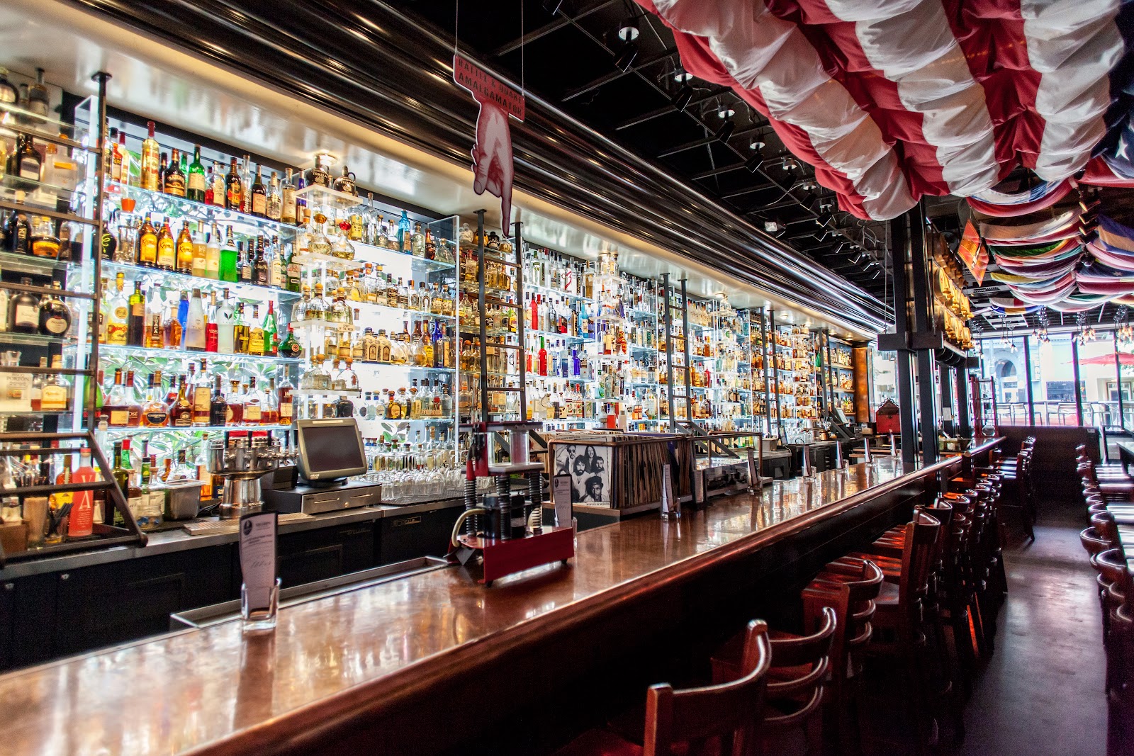 Von's 1000Spirits, Seattle