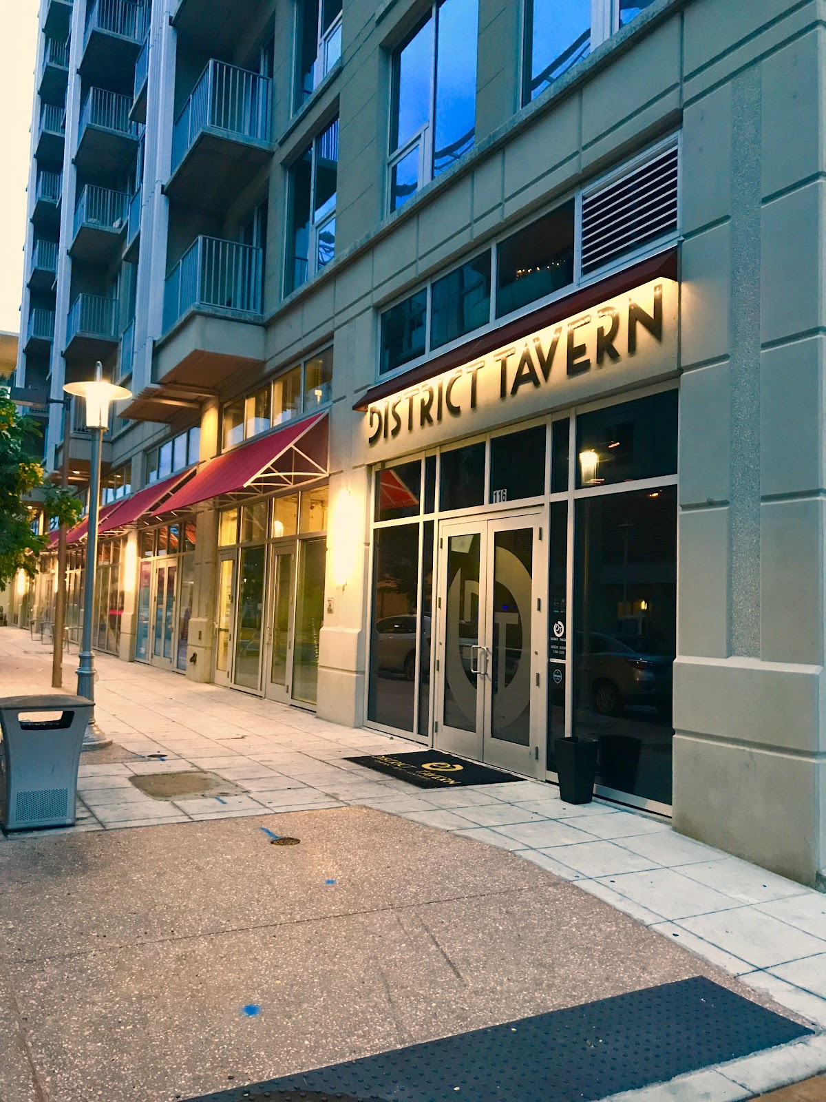 District Tavern, Tampa