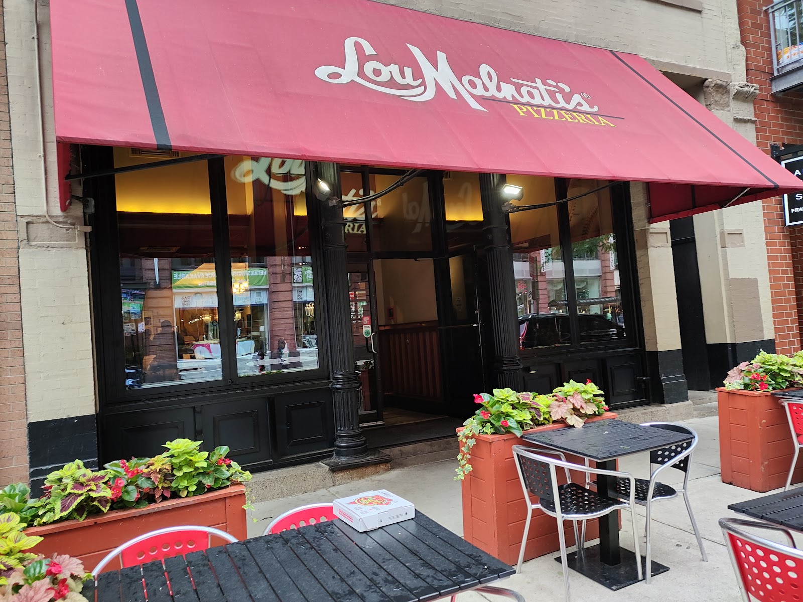 Lou Malnati's Pizzeria — photo 1