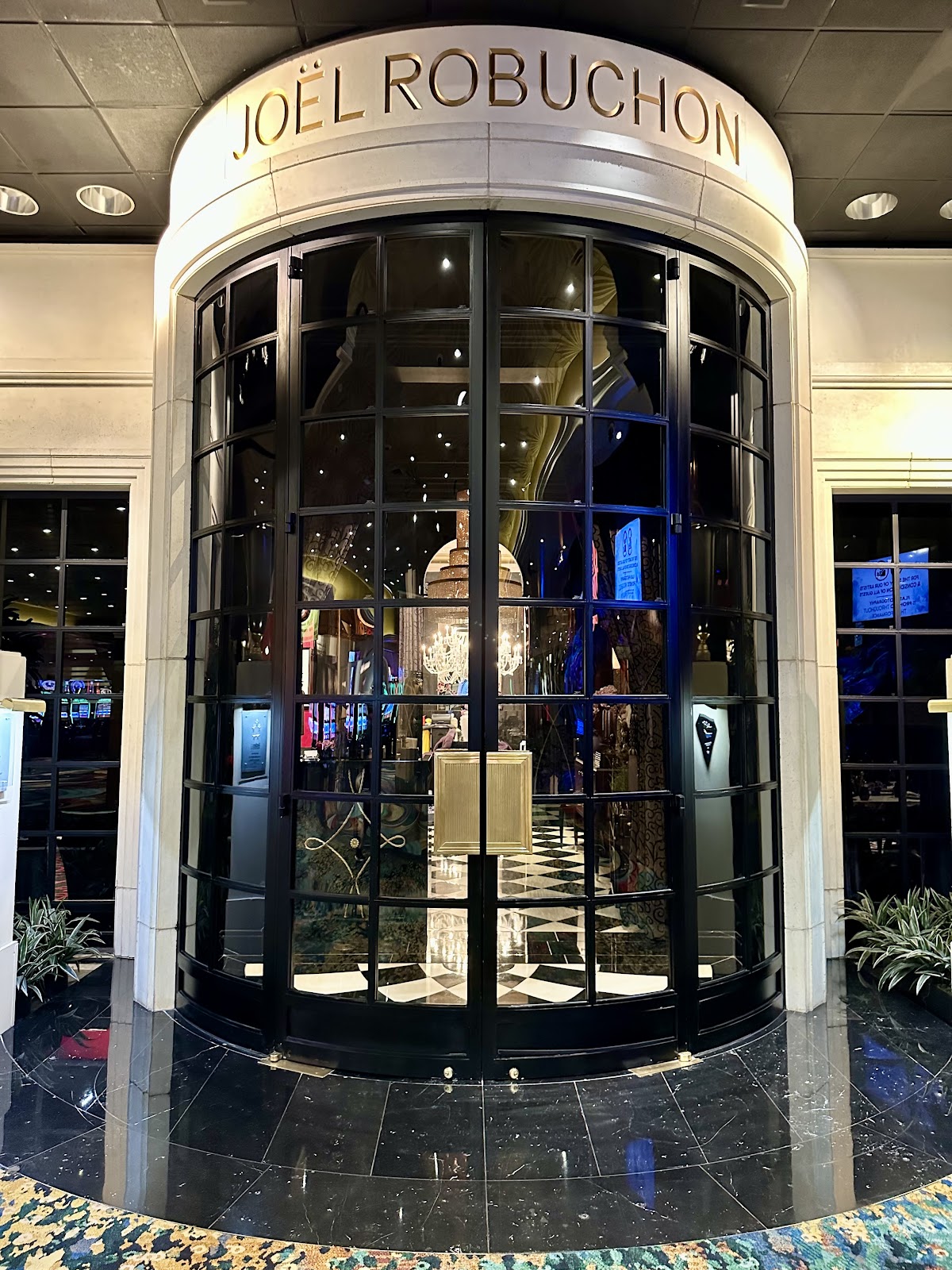 Joël Robuchon — photo 1