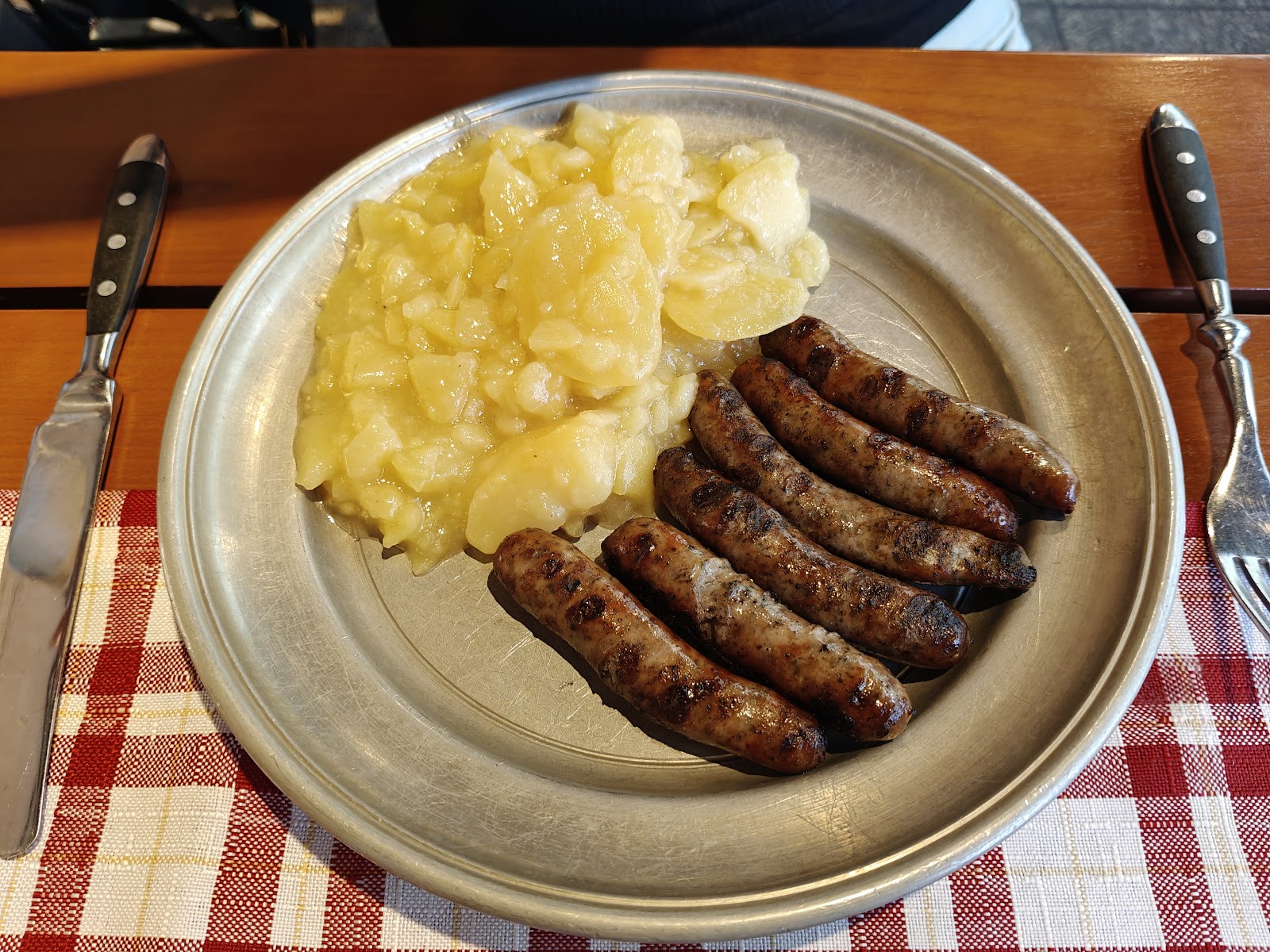 Bratwursthausle bei St. Sebald — photo 3