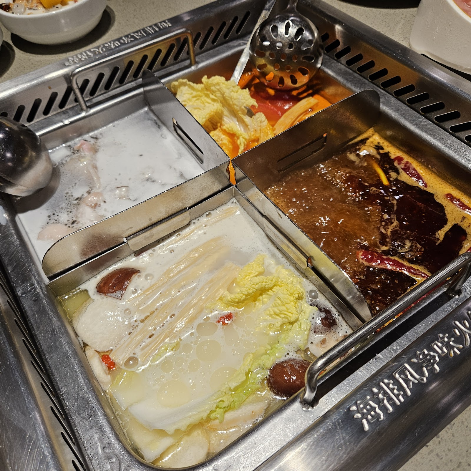 Haidilao Hot Pot — photo 3