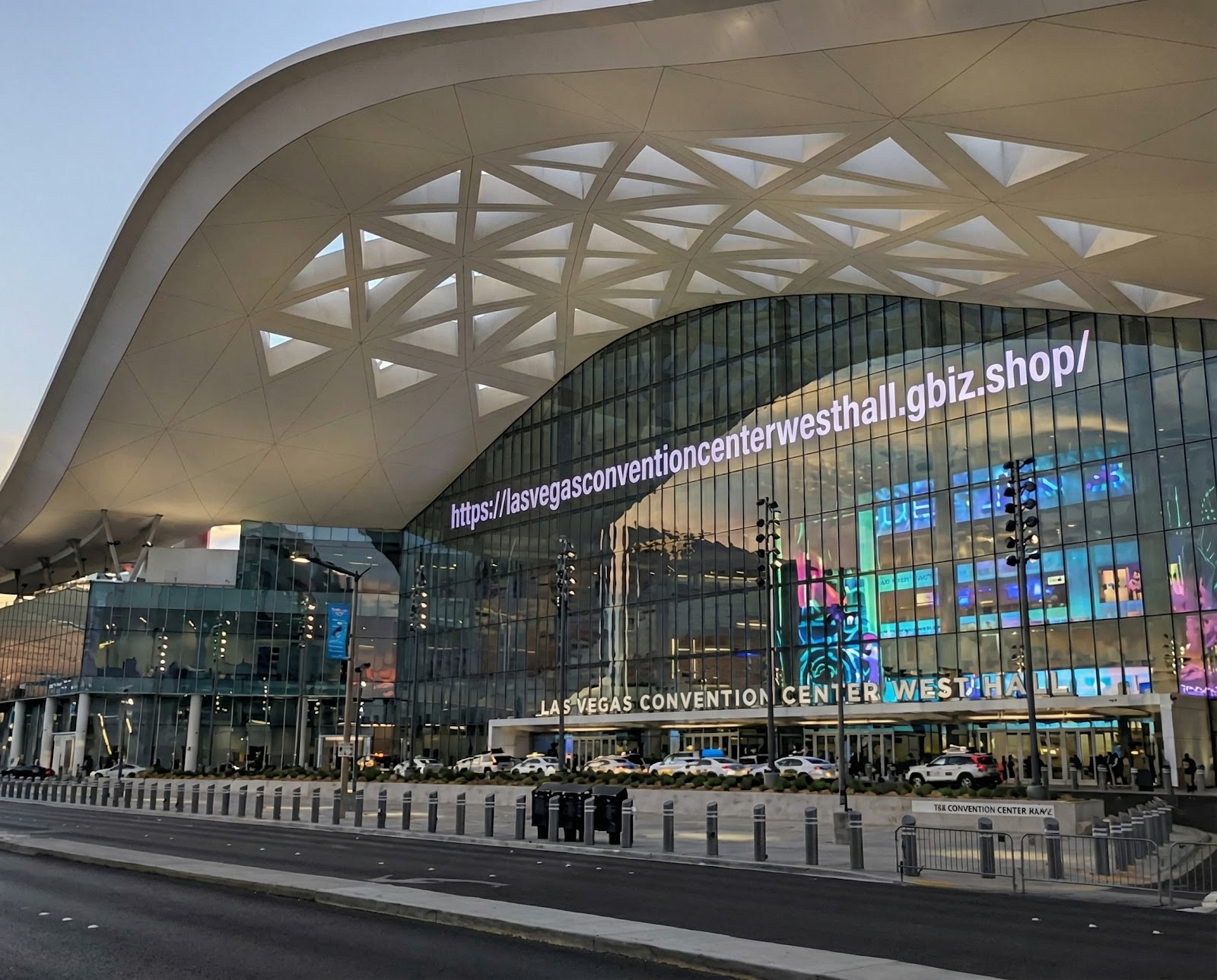 Adobe Summit — The Venetian Convention & Expo Center — photo 2